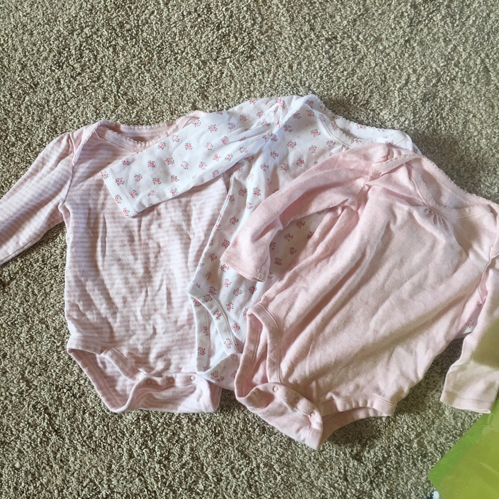 Gap bodysuits set size 12-18 Months